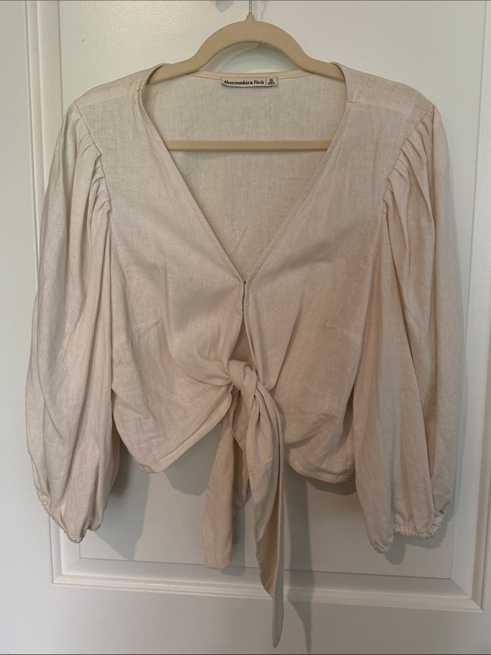 Abercrombie & Fitch Light Cream Tie-Front Puff Sleeve Blouse